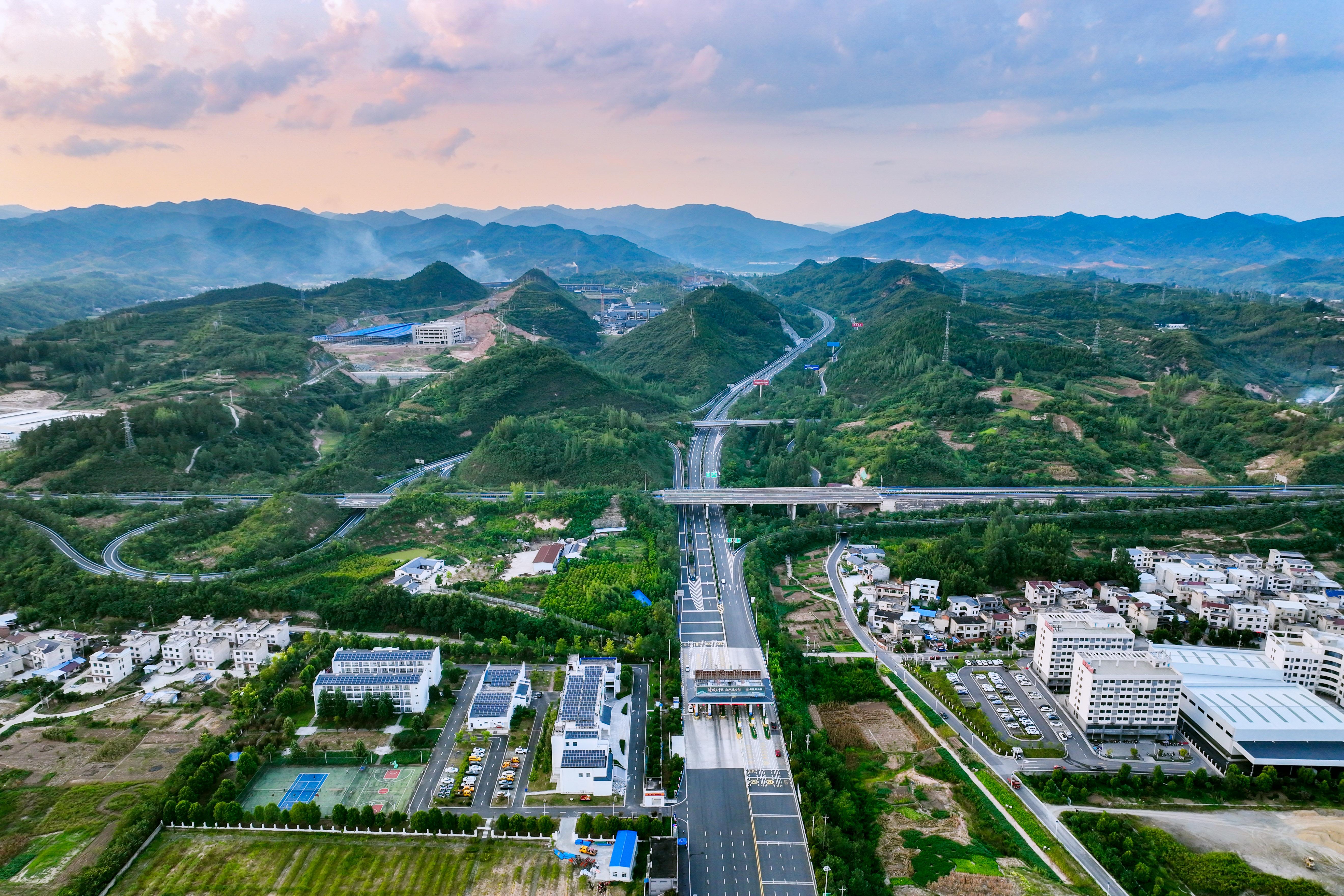 《全面实施美丽湖北暨美丽中国先行区建设规划纲要 （2025—2035年）》印发